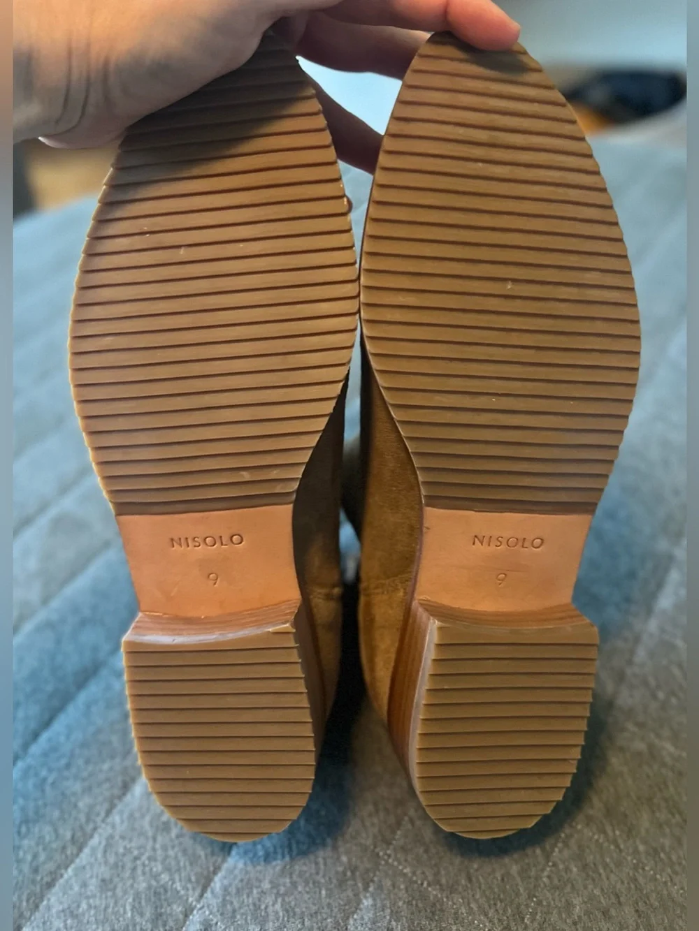 NISOLO Sz 9 Eva Everyday Brown Suede Chelsea Ankle Boots Orig $228 Exc Cond